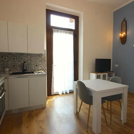 Vr - La Maison Du Coq * Βερόνα