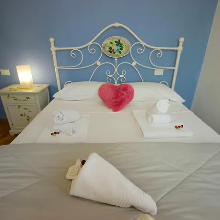 Vr - La Maison Du Coq Apartment