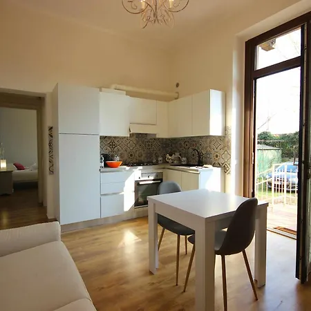 Vr - La Maison Du Coq Apartment *